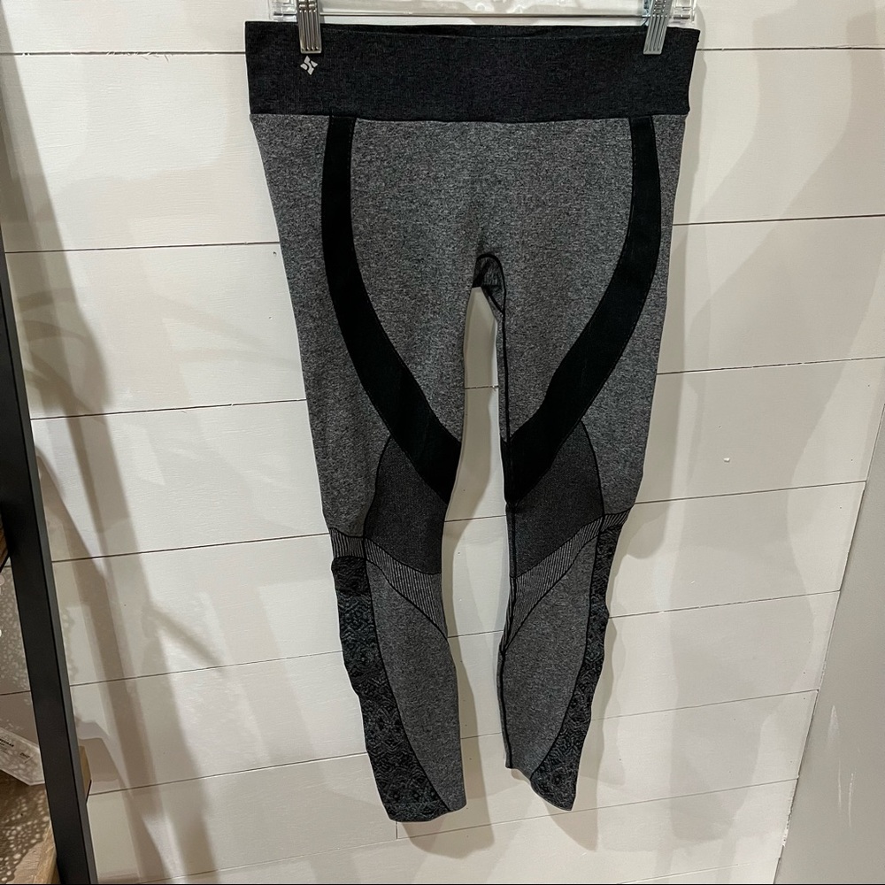 NUX compression leggings